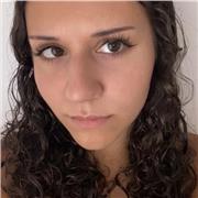 Profesora particular con experiencia en varias ramas de humanidades, en especial la filosofía.